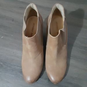 Audrey Brooke Booties Size 8